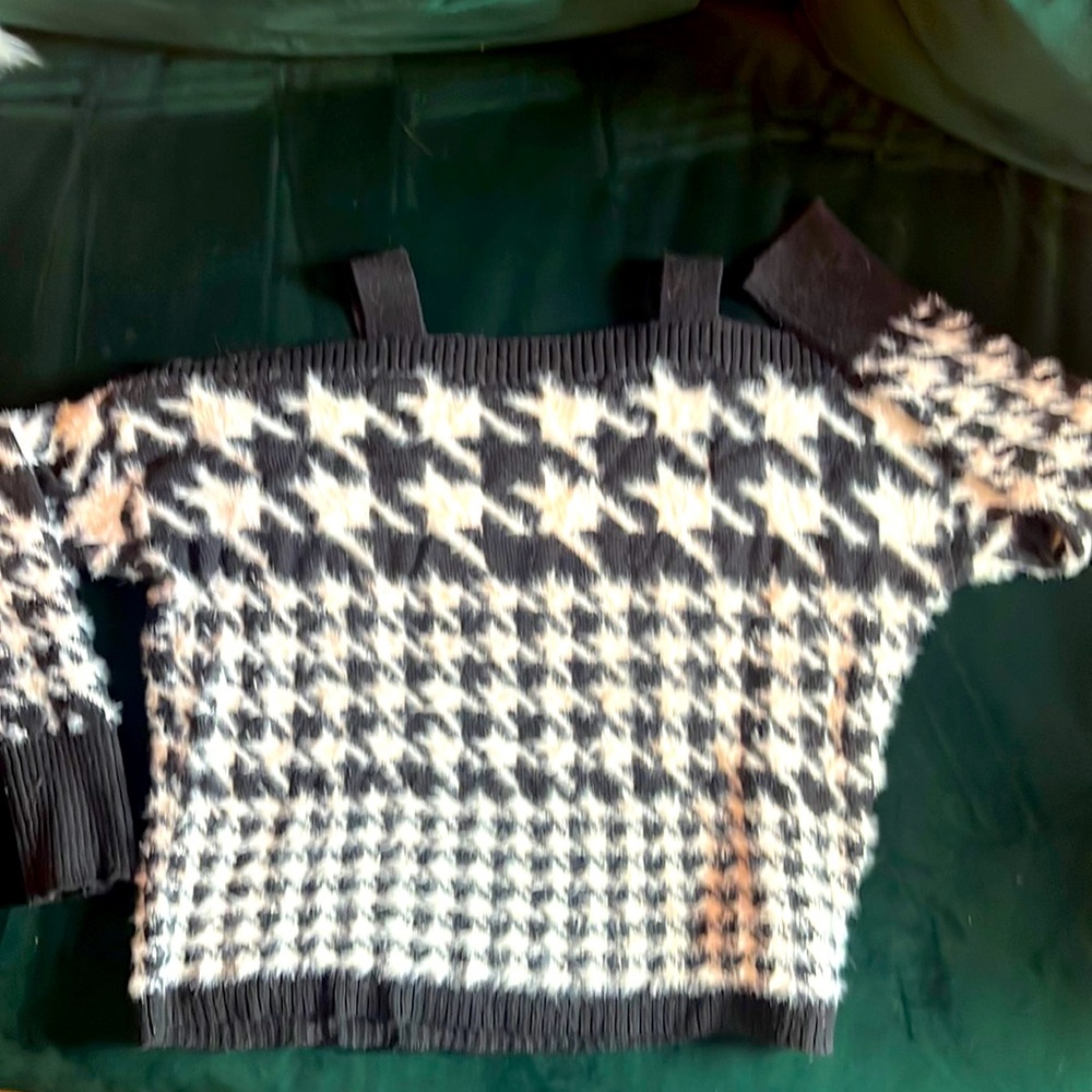 Medium Express Houndstooth Cold Shoulder Sweater - image 1